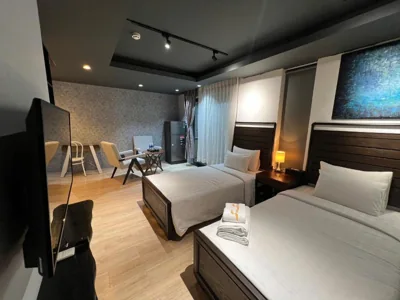 Chambre twin Deluxe — Simmi 4 Hotel & Apartment Near SECC